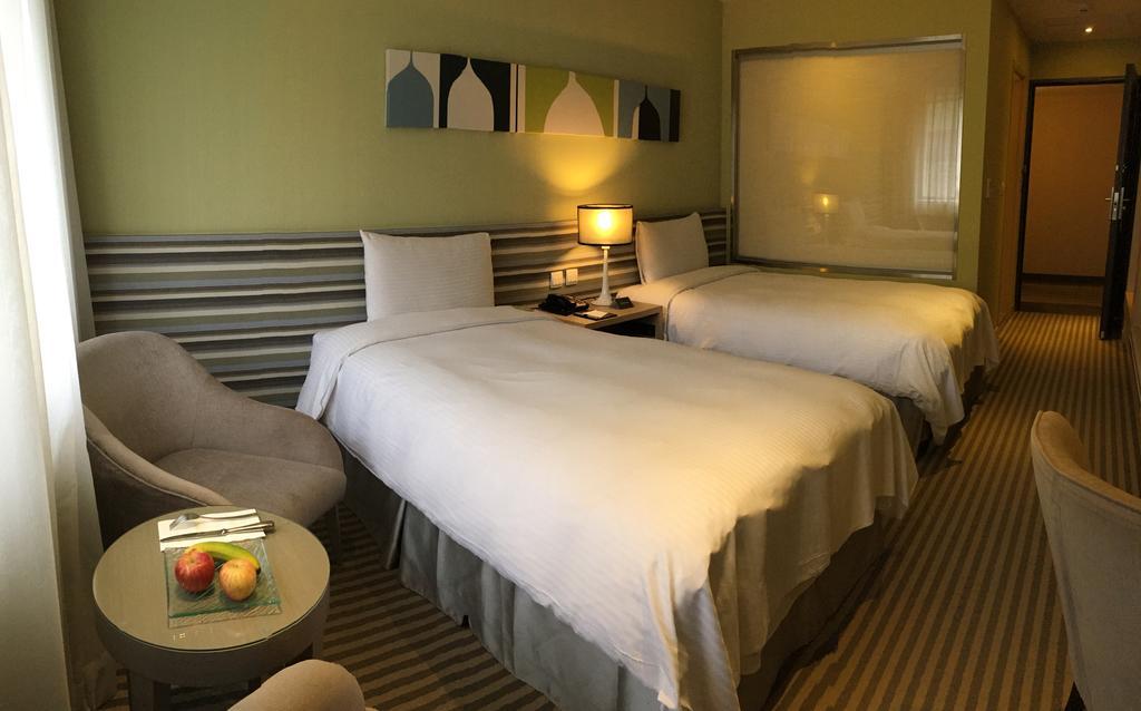 Park City Hotel Central Taichung Esterno foto
