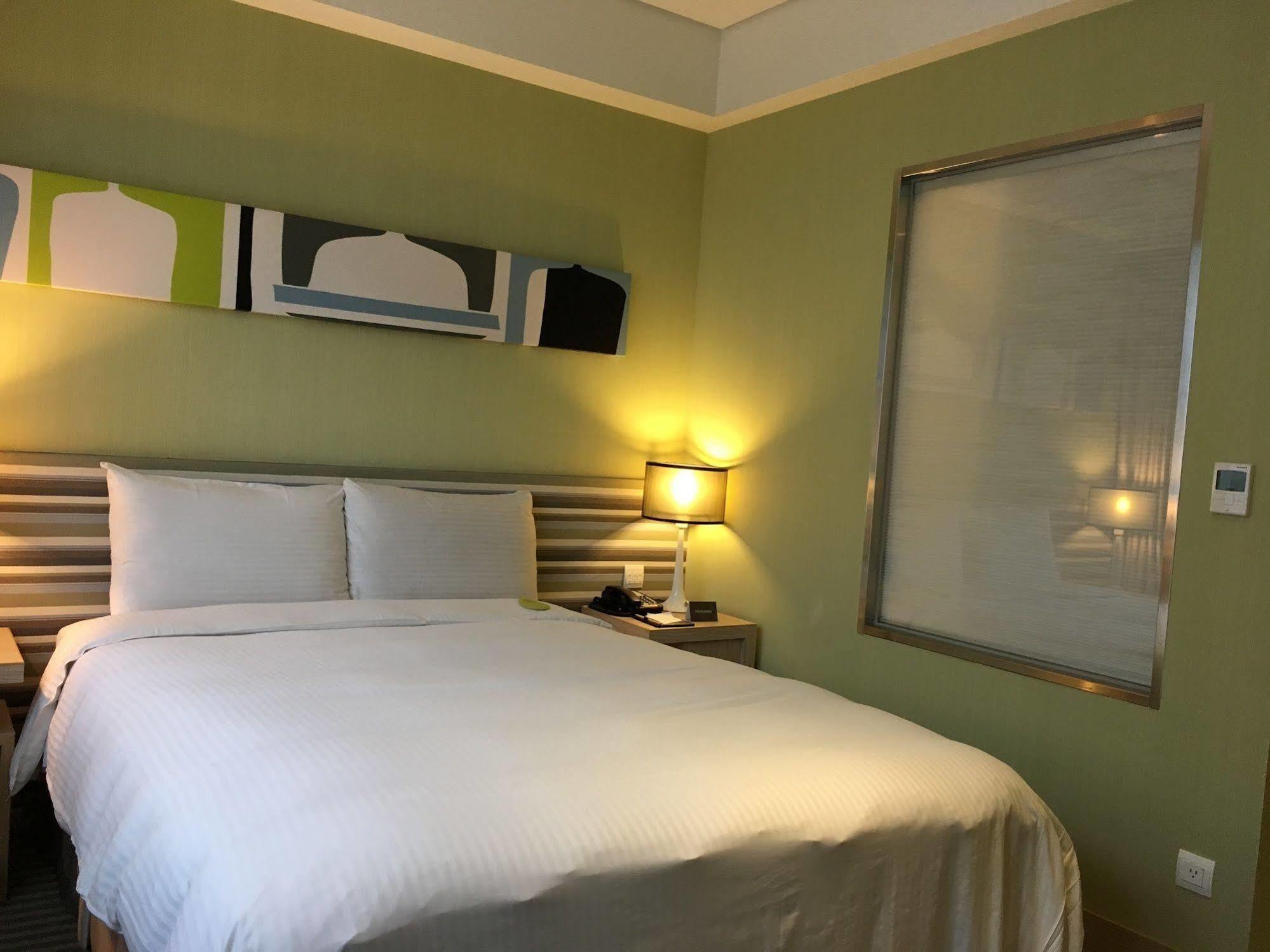 Park City Hotel Central Taichung Esterno foto