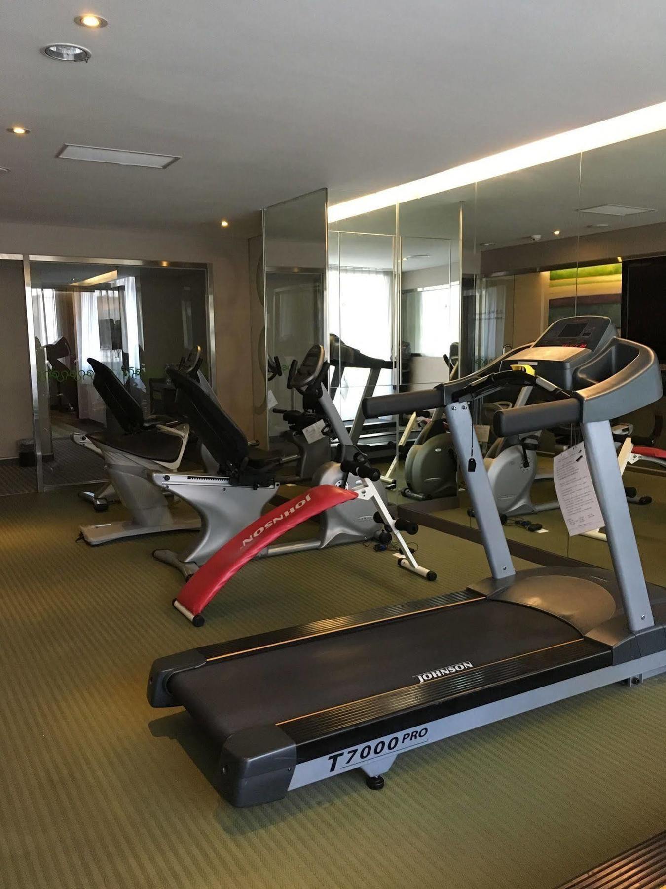 Park City Hotel Central Taichung Esterno foto
